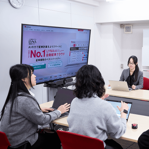 社員の仕事の様子2