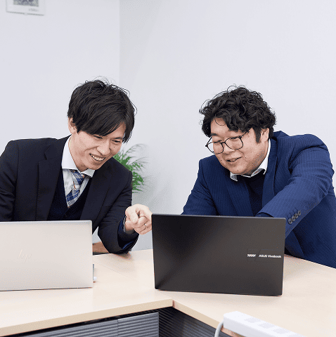 社員の仕事の様子13